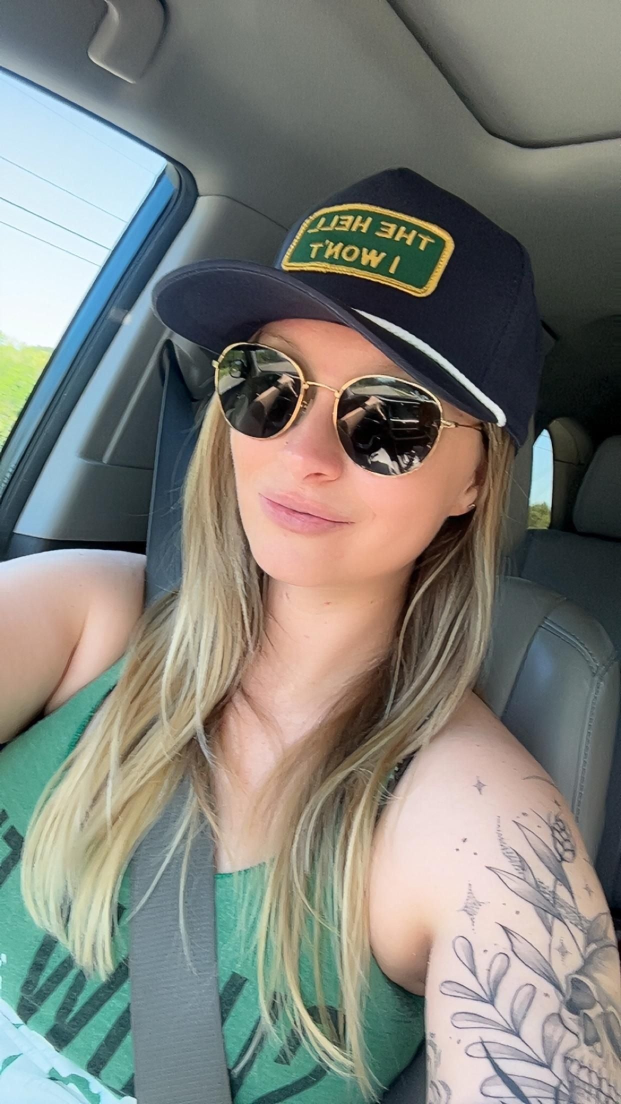 "I DON'T GIVE A DAMN" – Mesh Snapback